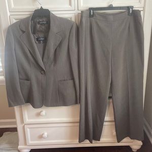 Kasper Brown Suit Set (Size 10)